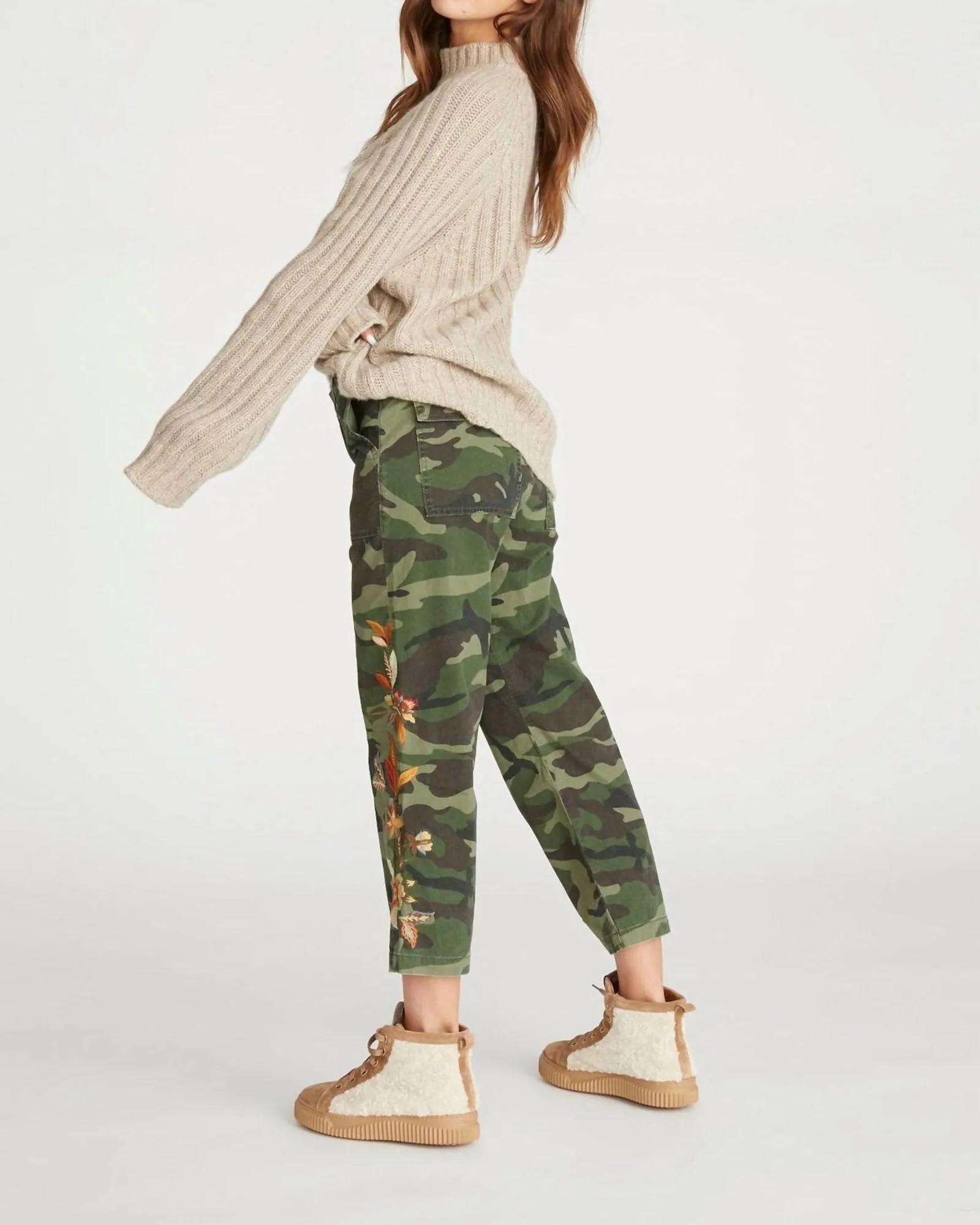 Embroidered Capris in Camo | Camo