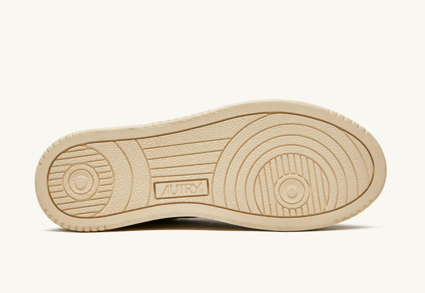 Medalist Low Top Trainers in Leat/Leat Wht/Platinum