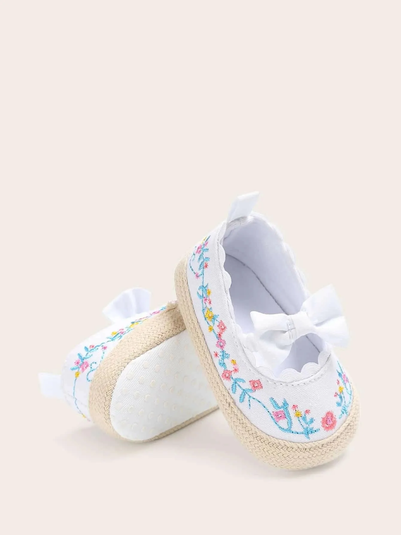 SHEIN Baby Girls Floral Embroidered Flats