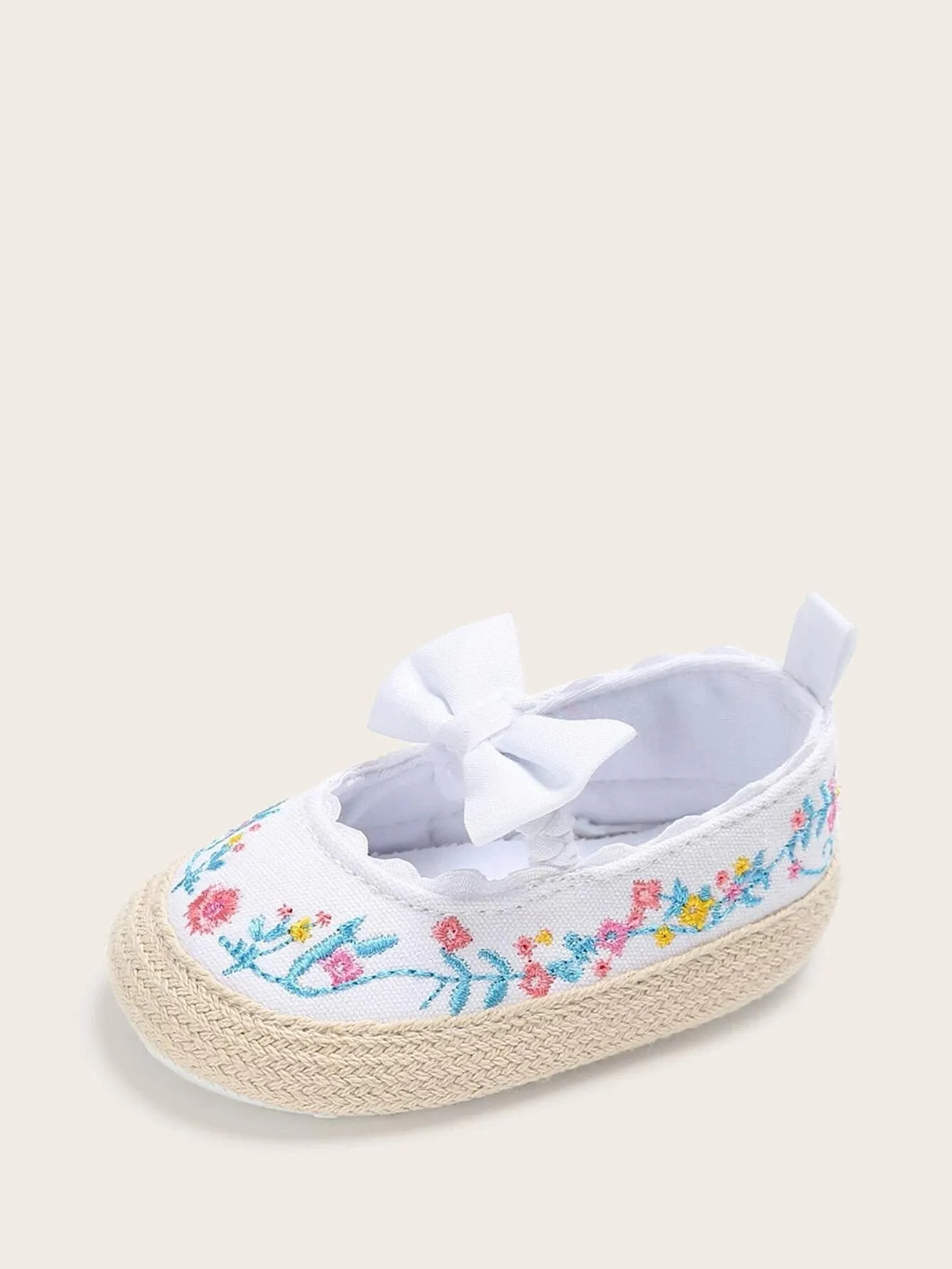 SHEIN Baby Girls Floral Embroidered Flats